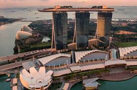 中国富人为什么关注新加坡？-有绿卡