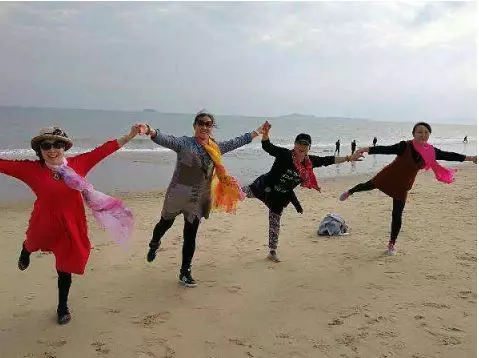 菲律宾环境到底如何?今天就让“夕阳红旅行团”给你答案!
