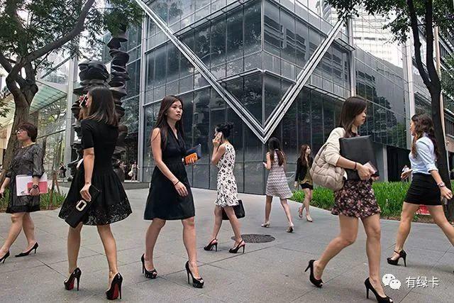 拿到新加坡EP就业准证后,怎样申请永居绿卡?